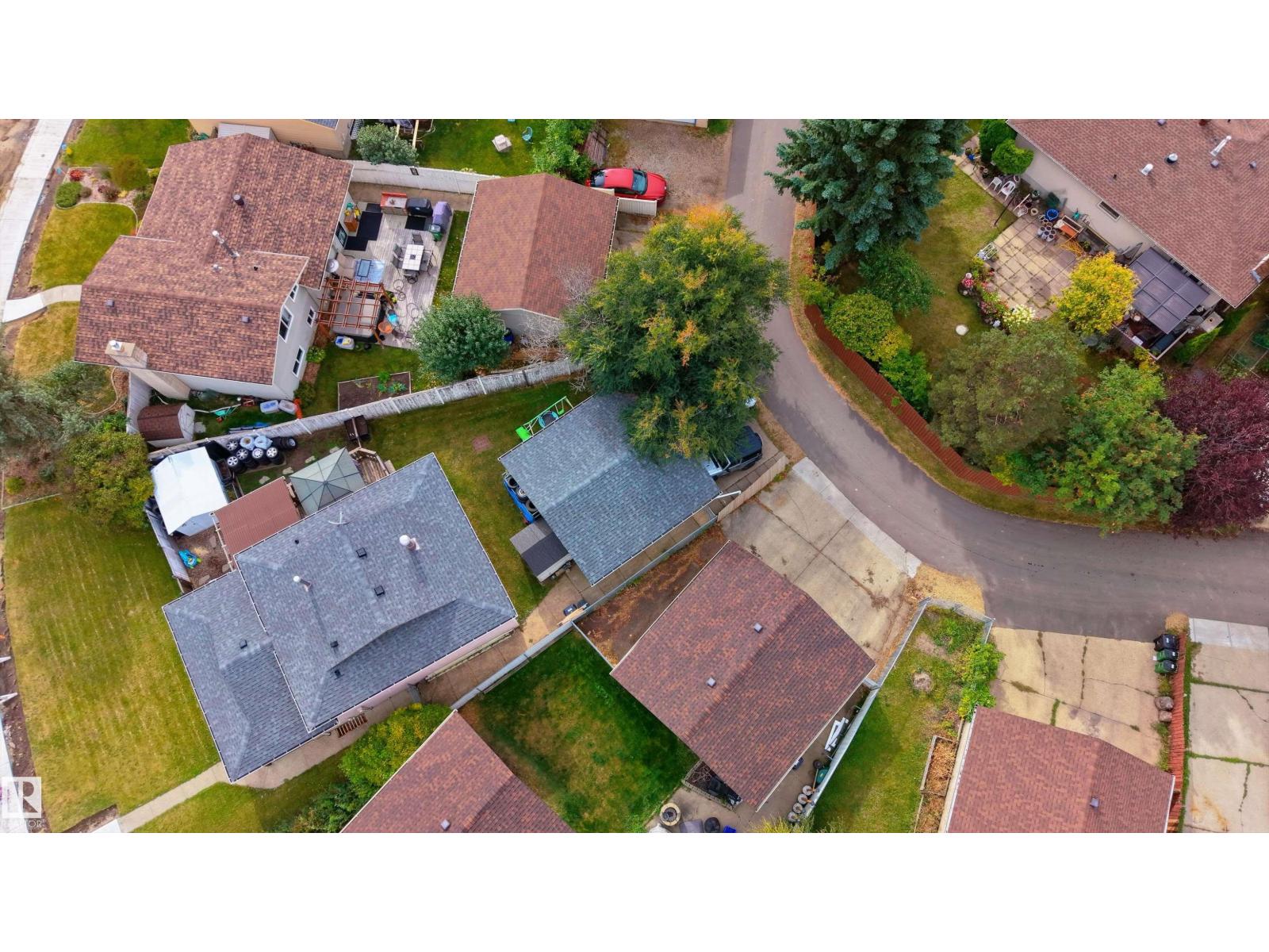 6007 37 AV NW - 39