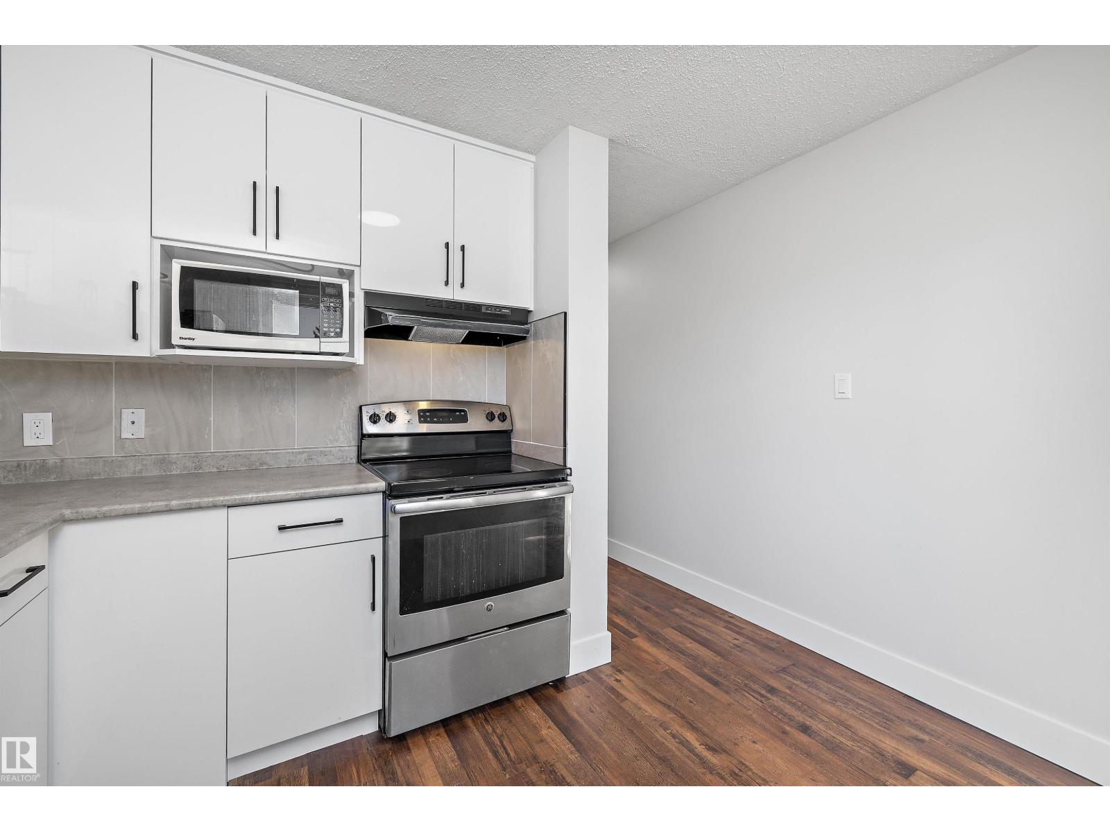 250 CALLINGWOOD TWO NW - 8