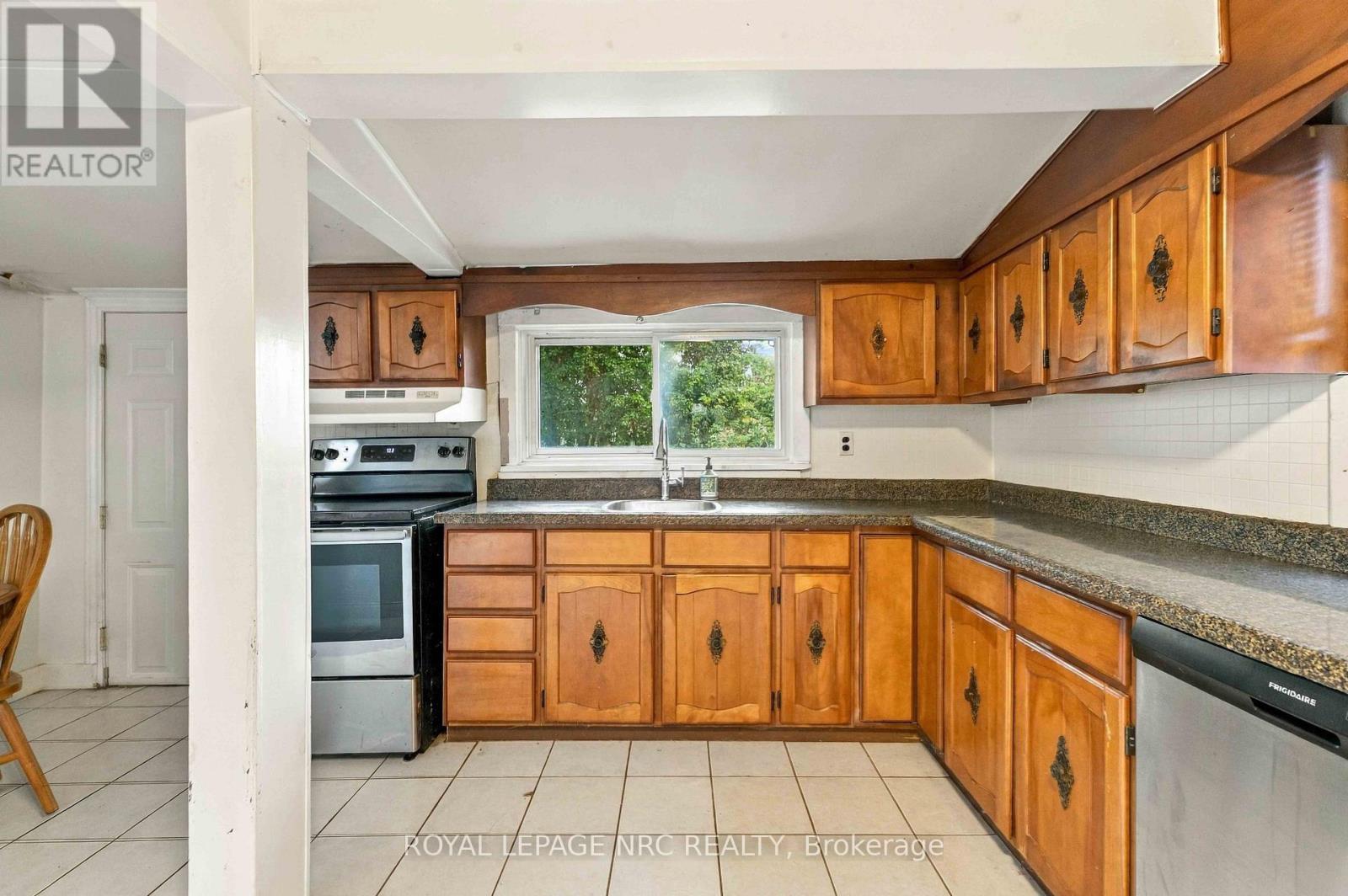 4621 JEPSON STREET - 13