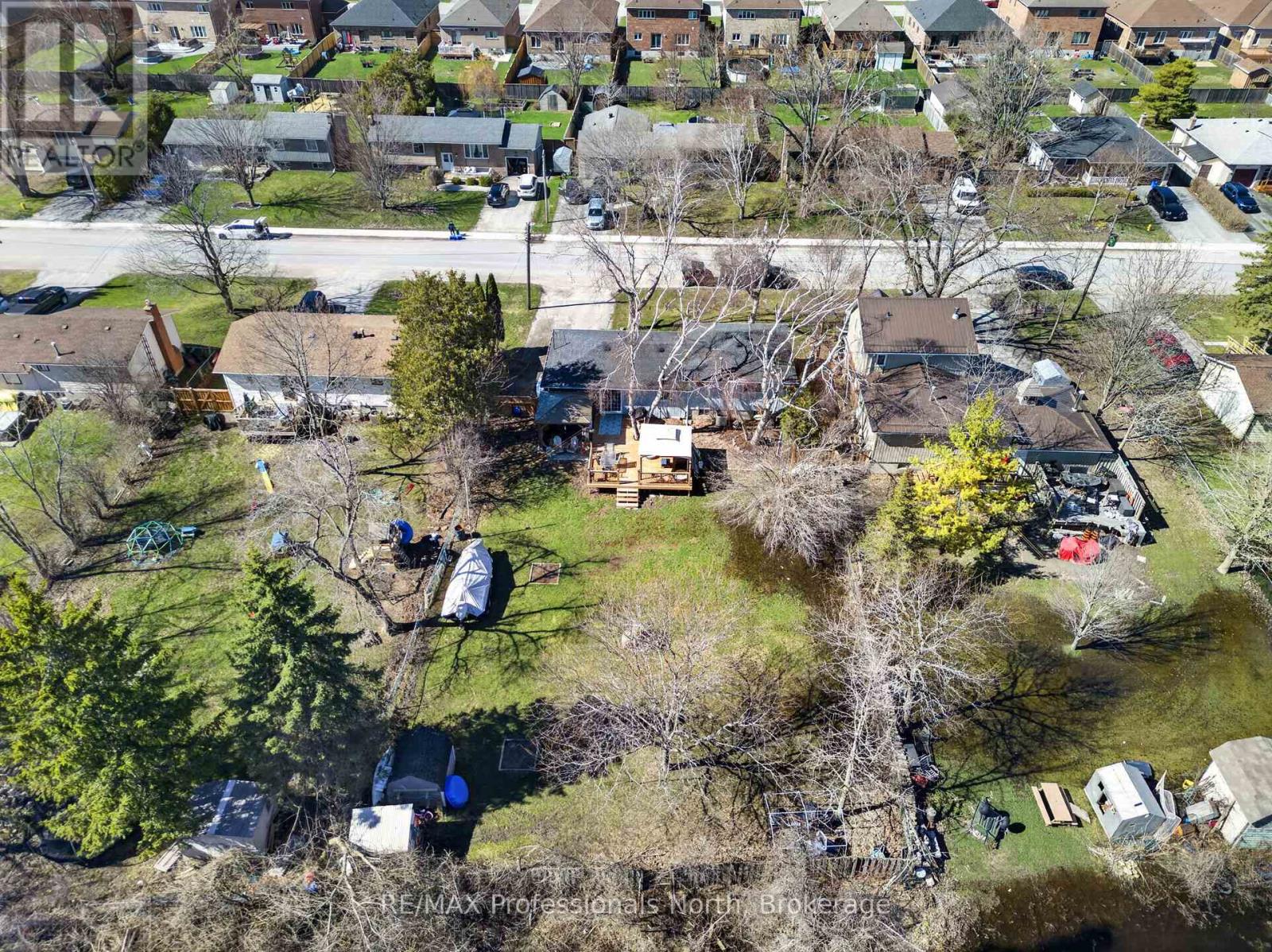 271 LAKELAND CRESCENT - 46