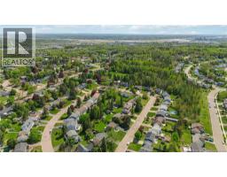 40 Tamarack Terrace, photo 2