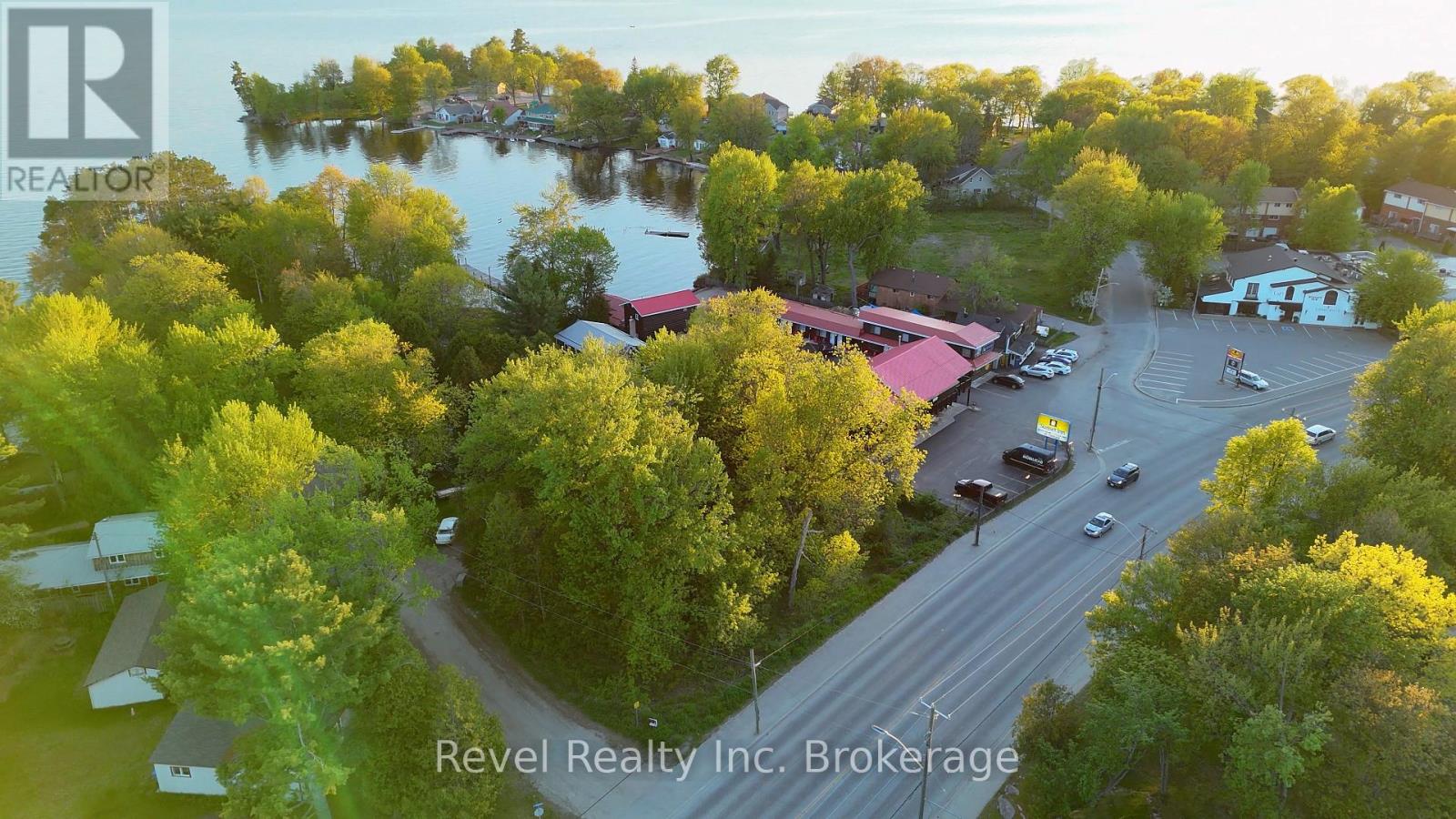 Lakeshore Drive — photo 19