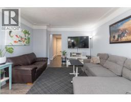 386 Burnside Rd W, Saanich, BC V8Z1M1 Photo 15