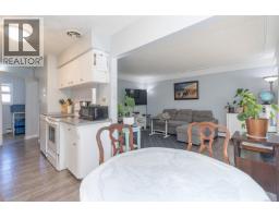 386 Burnside Rd W, Saanich, BC V8Z1M1 Photo 20