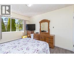 386 Burnside Rd W, Saanich, BC V8Z1M1 Photo 29