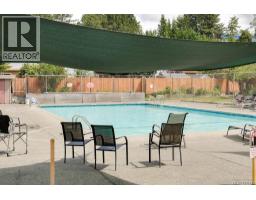 386 Burnside Rd W, Saanich, BC V8Z1M1 Photo 42