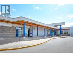 386 Burnside Rd W, Saanich, BC V8Z1M1 Photo 48