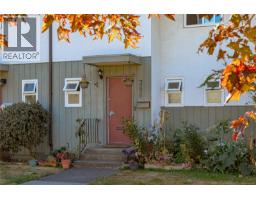 Kitchen - 386 Burnside Rd W, Saanich, BC V8Z1M1 Photo 6