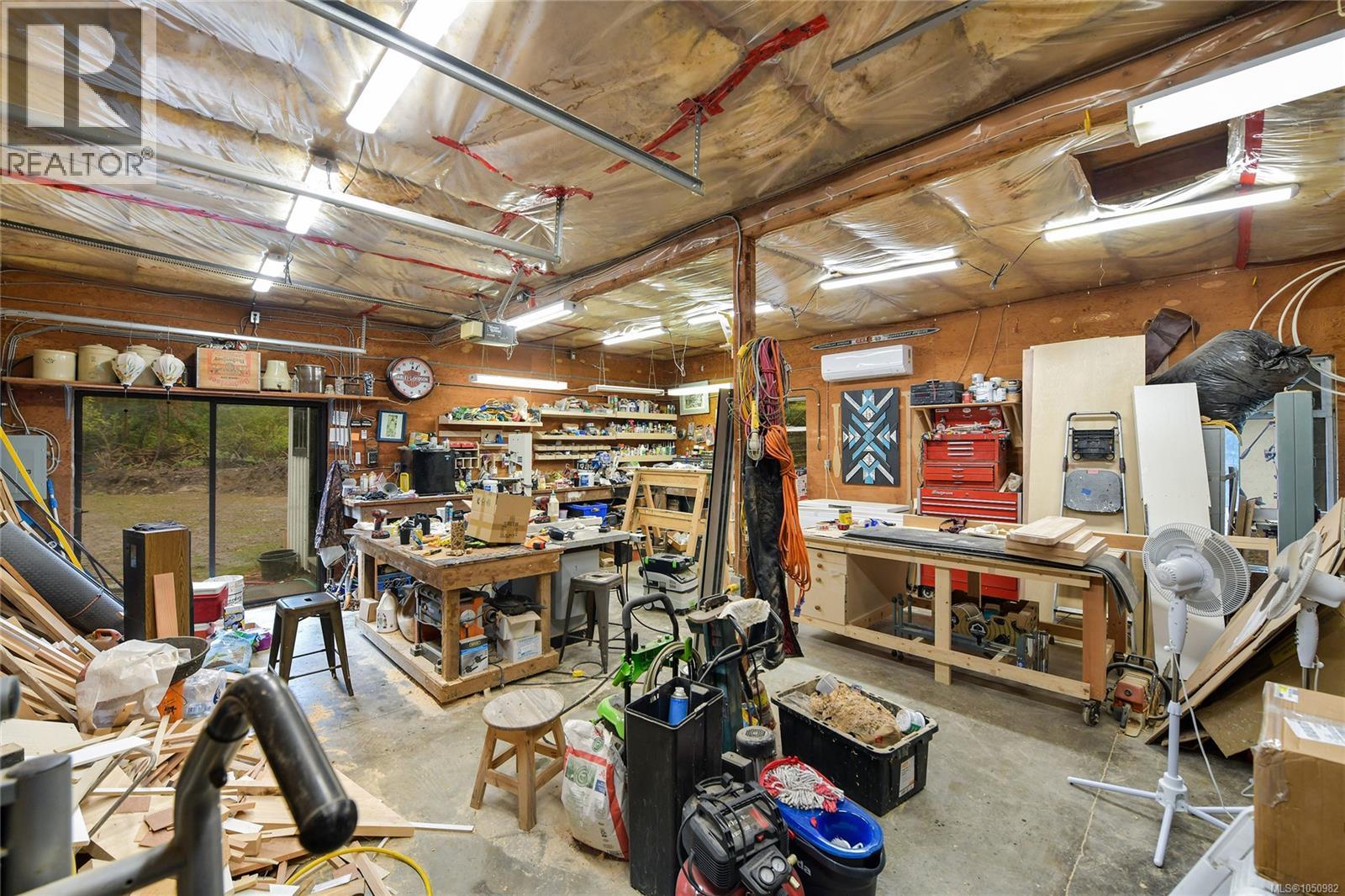 505 Bayview Dr - Image 35