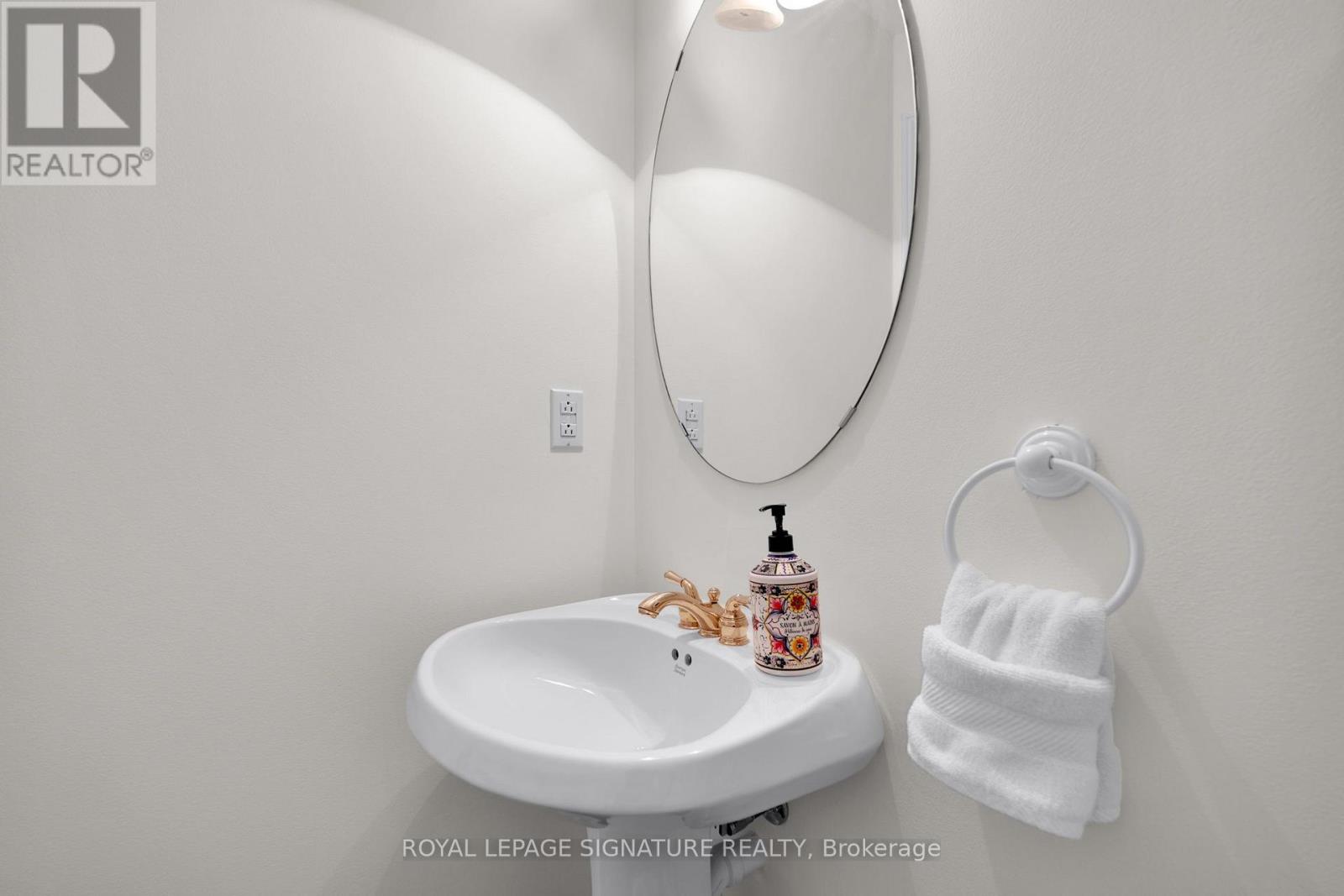 104 PLEASANT BOULEVARD - Image 12