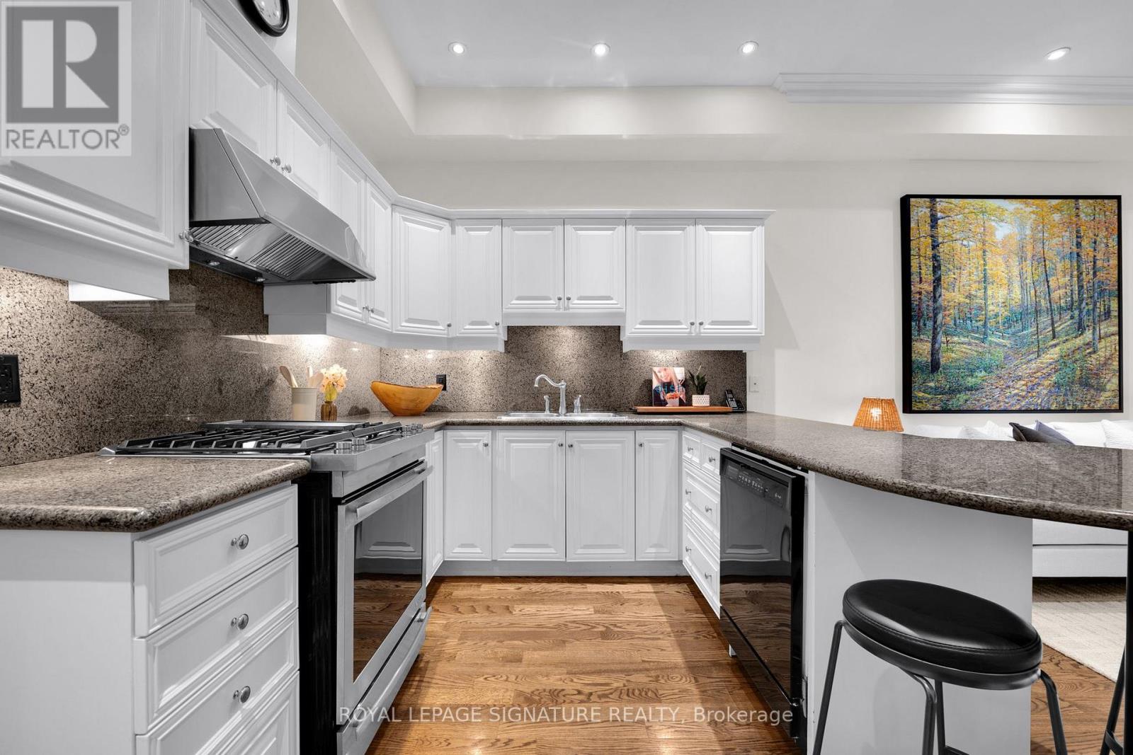 104 PLEASANT BOULEVARD - Image 8