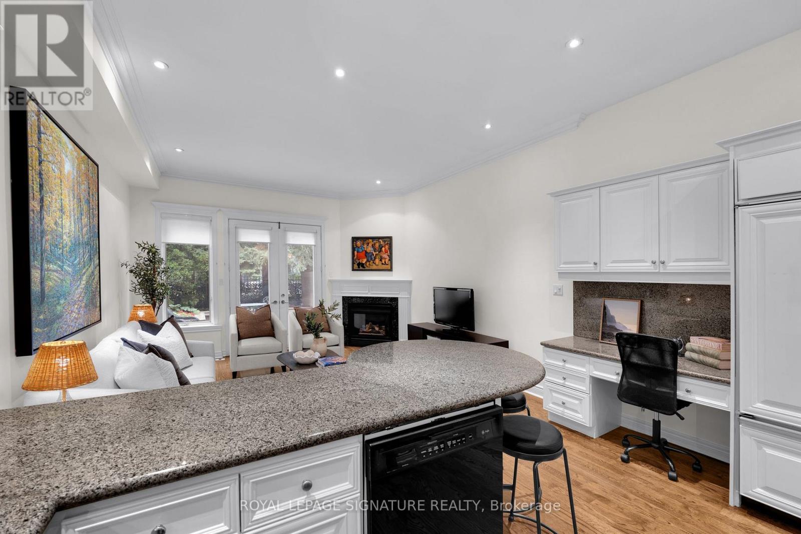 104 PLEASANT BOULEVARD - Image 9