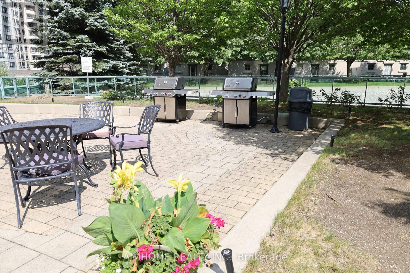 17 Barberry Place — photo 27