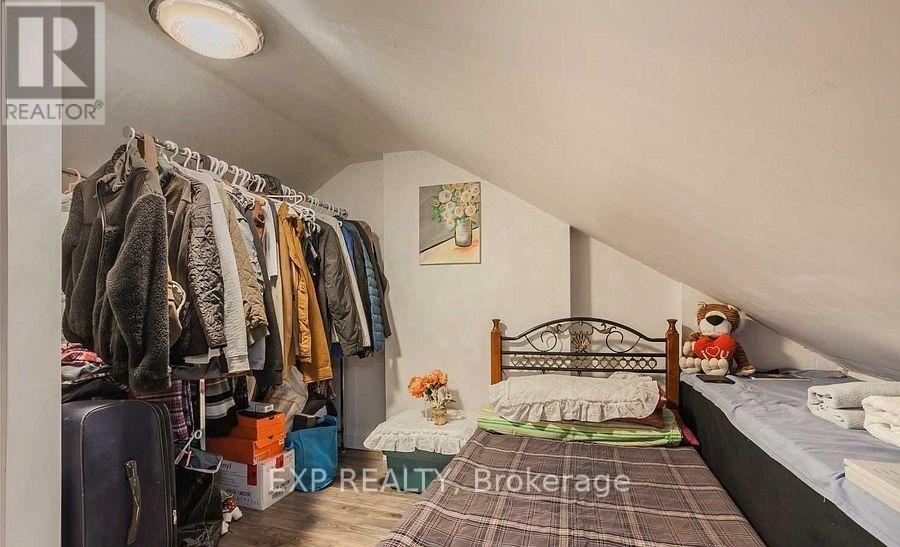 1231 BATHURST STREET - Image 20