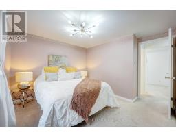 Laundry room - 77 Mccraney Street W, Oakville, ON L6H1H5 Photo 10