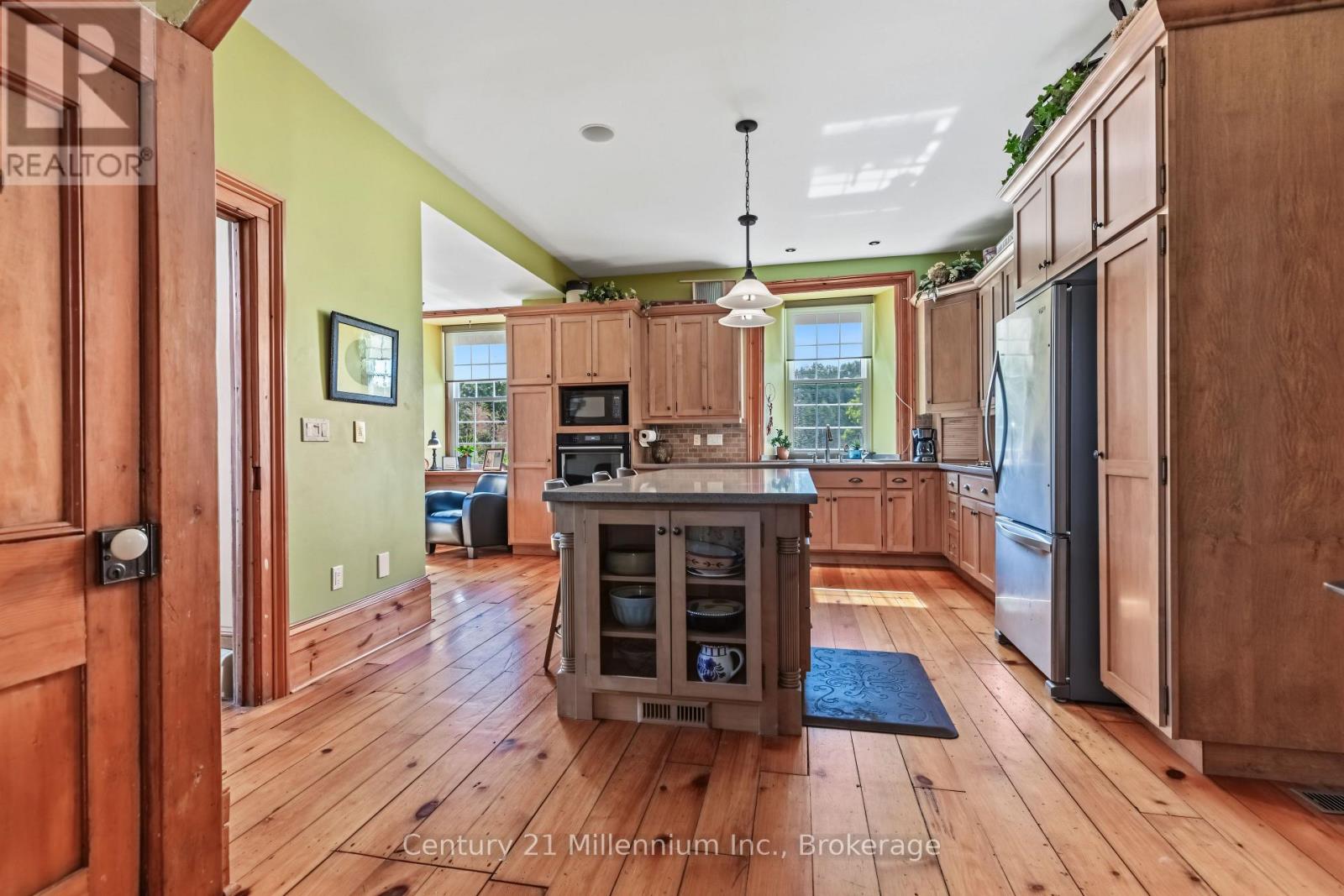 395 Elsinore Road North — photo 34