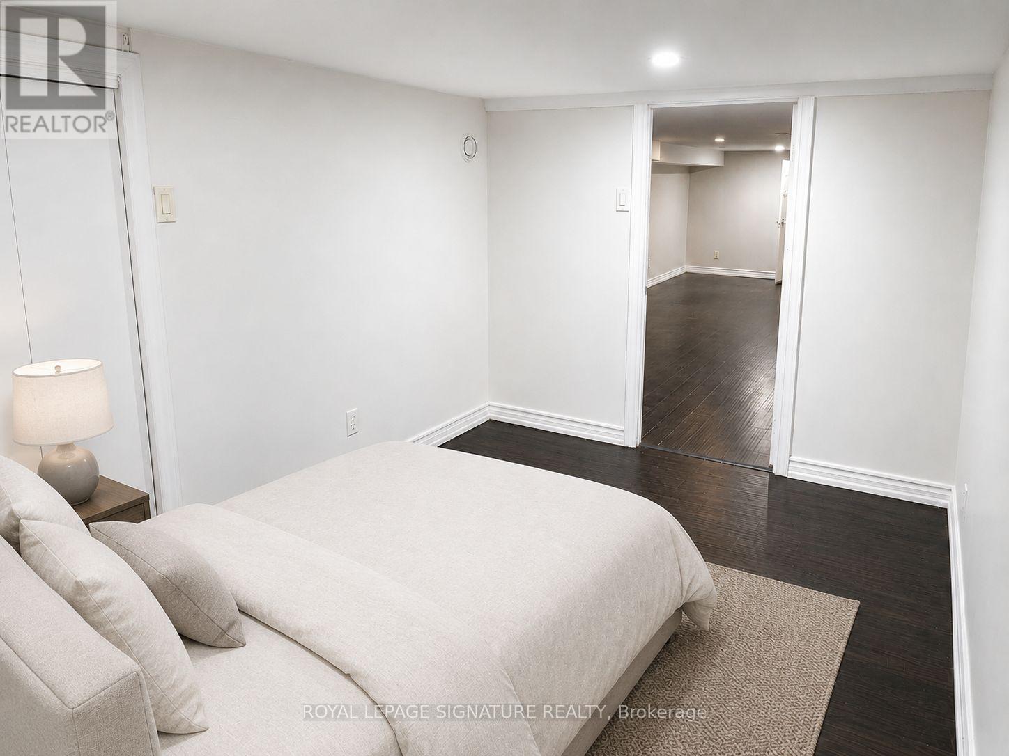 916 WOODBINE AVENUE - 16