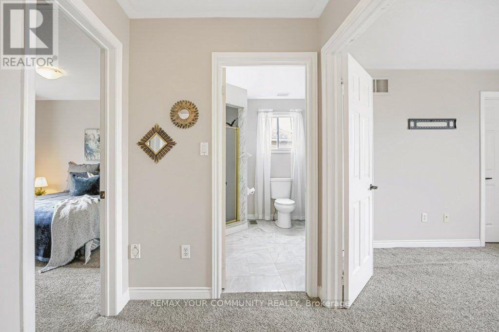 37 BROWNSTONE CRESCENT - 19