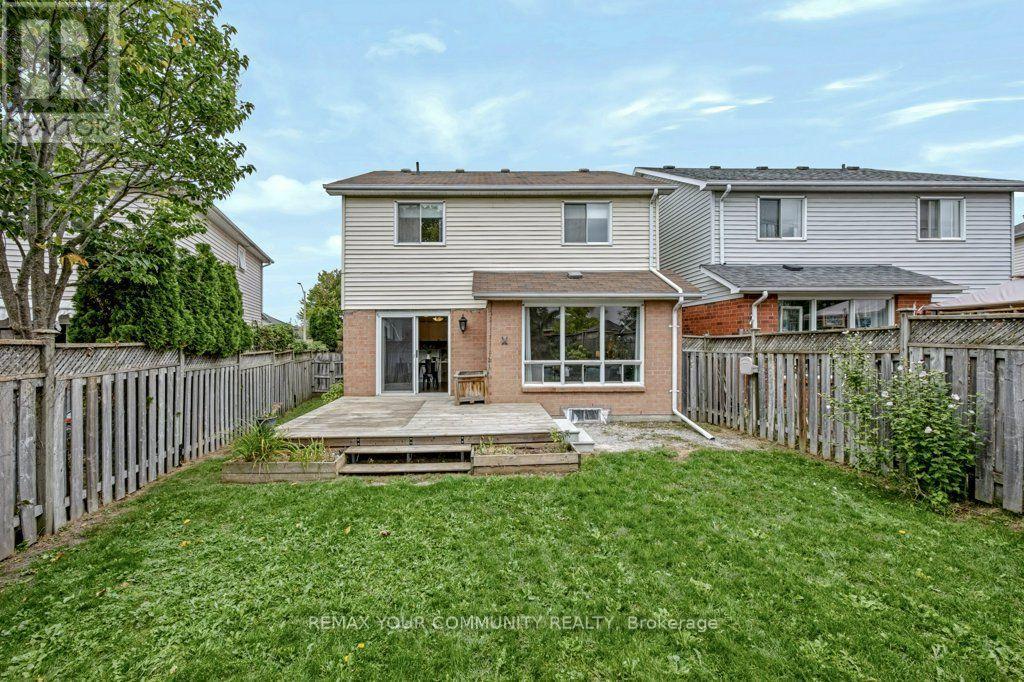 37 BROWNSTONE CRESCENT - 39