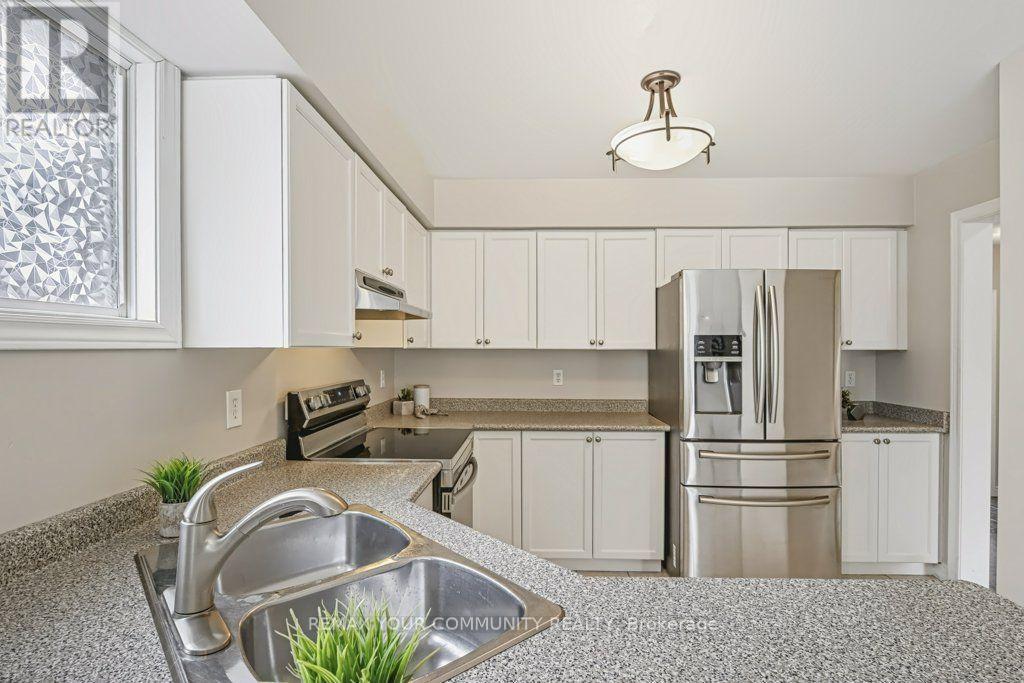 37 Brownstone Crescent, Clarington, ON photo 9