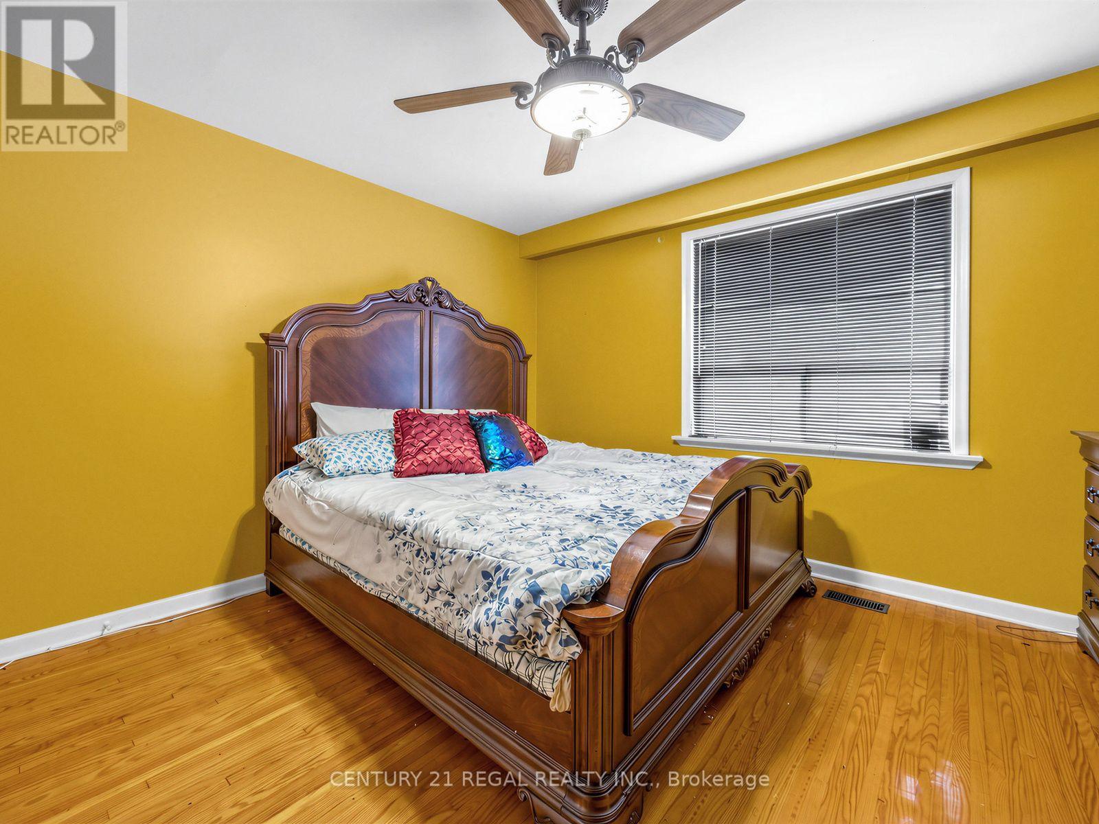 121 JANRAY DRIVE - 19