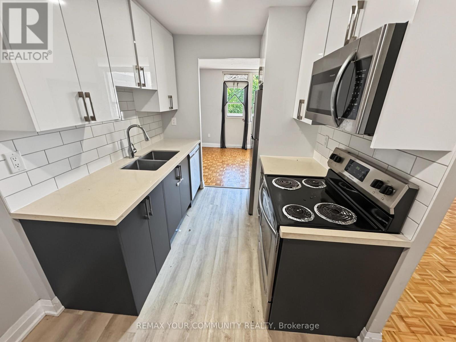 141- 199 Hillcroft Street, Oshawa, ON photo 4