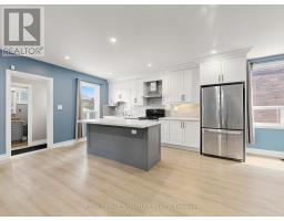 8 Harris Avenue, Toronto, ON M4C1P4 Photo 11