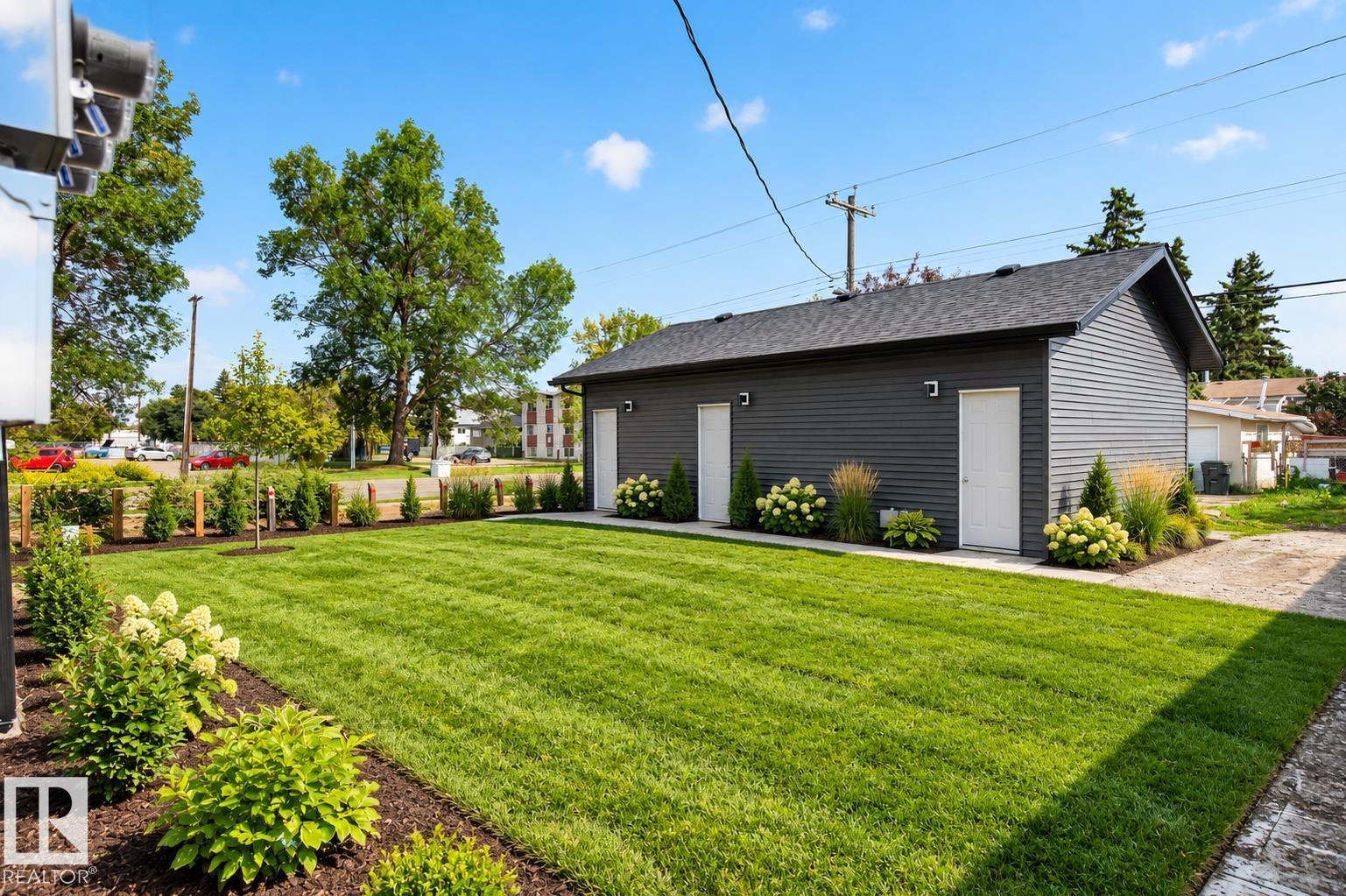 9945 154 ST NW - 6