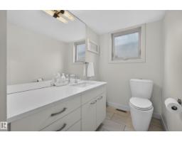 9047 94 St Nw, Edmonton, AB T6C3V3 Photo 20