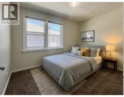 533 23 Street S - photo 11