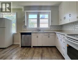 533 23 Street S - photo 13