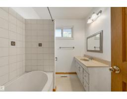 9260 Ottewell Rd Nw, Edmonton, AB T6B2C9 Photo 22