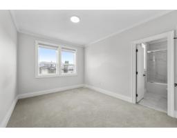 1699* 18 Avenue, Surrey, BC V3Z9X5 Photo 15