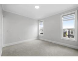 1699* 18 Avenue, Surrey, BC V3Z9X5 Photo 17