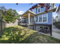 1699* 18 Avenue, Surrey, BC V3Z9X5 Photo 32