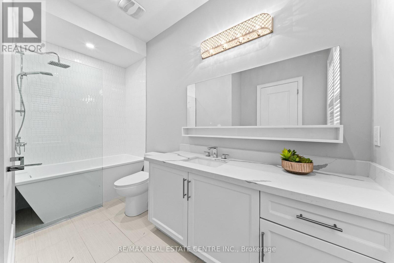 10 Rolling Green Court, Vaughan, ON photo 37