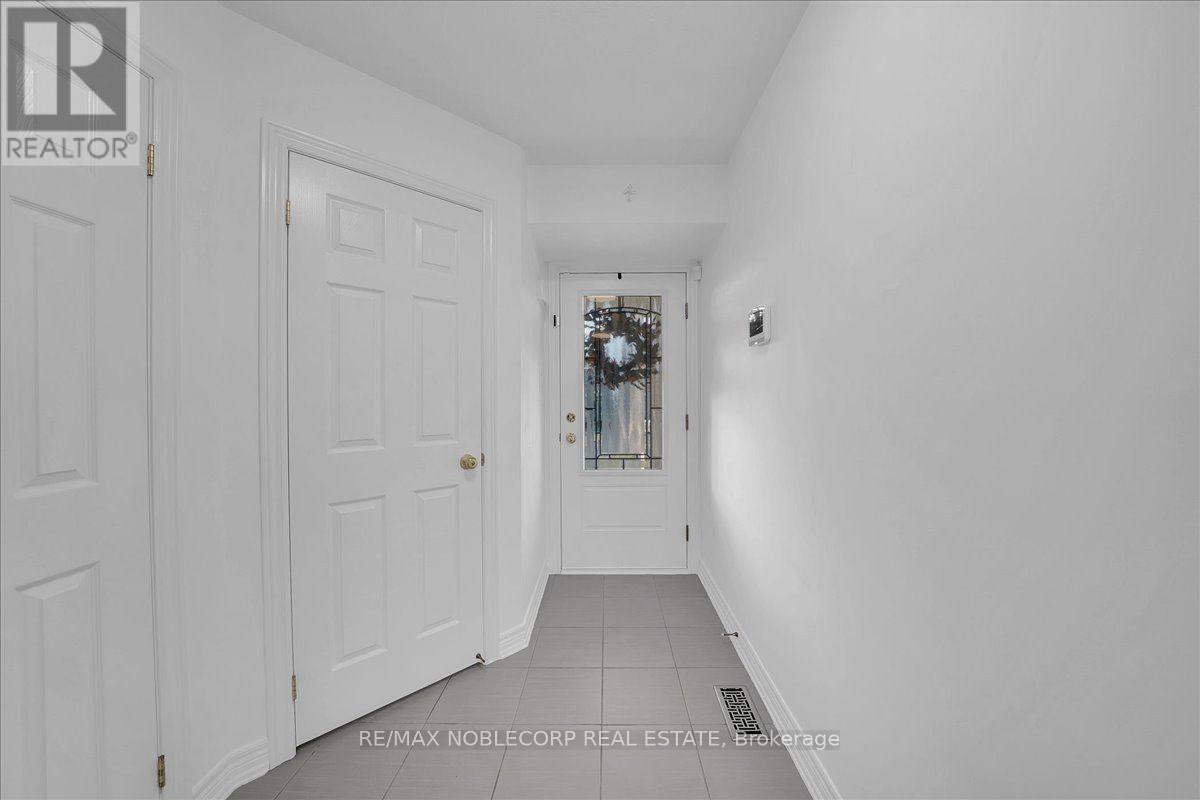 145 Hutchinson Drive, New Tecumseth photo 5