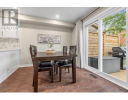 484 Bartholemew Drive, Newmarket, ON L3X2E5 Photo 12