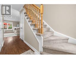 484 Bartholemew Drive, Newmarket, ON L3X2E5 Photo 19