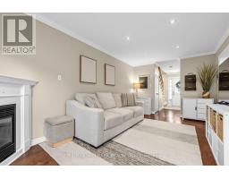 484 Bartholemew Drive, Newmarket, ON L3X2E5 Photo 8