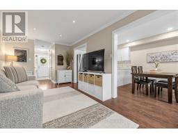 484 Bartholemew Drive, Newmarket, ON L3X2E5 Photo 9