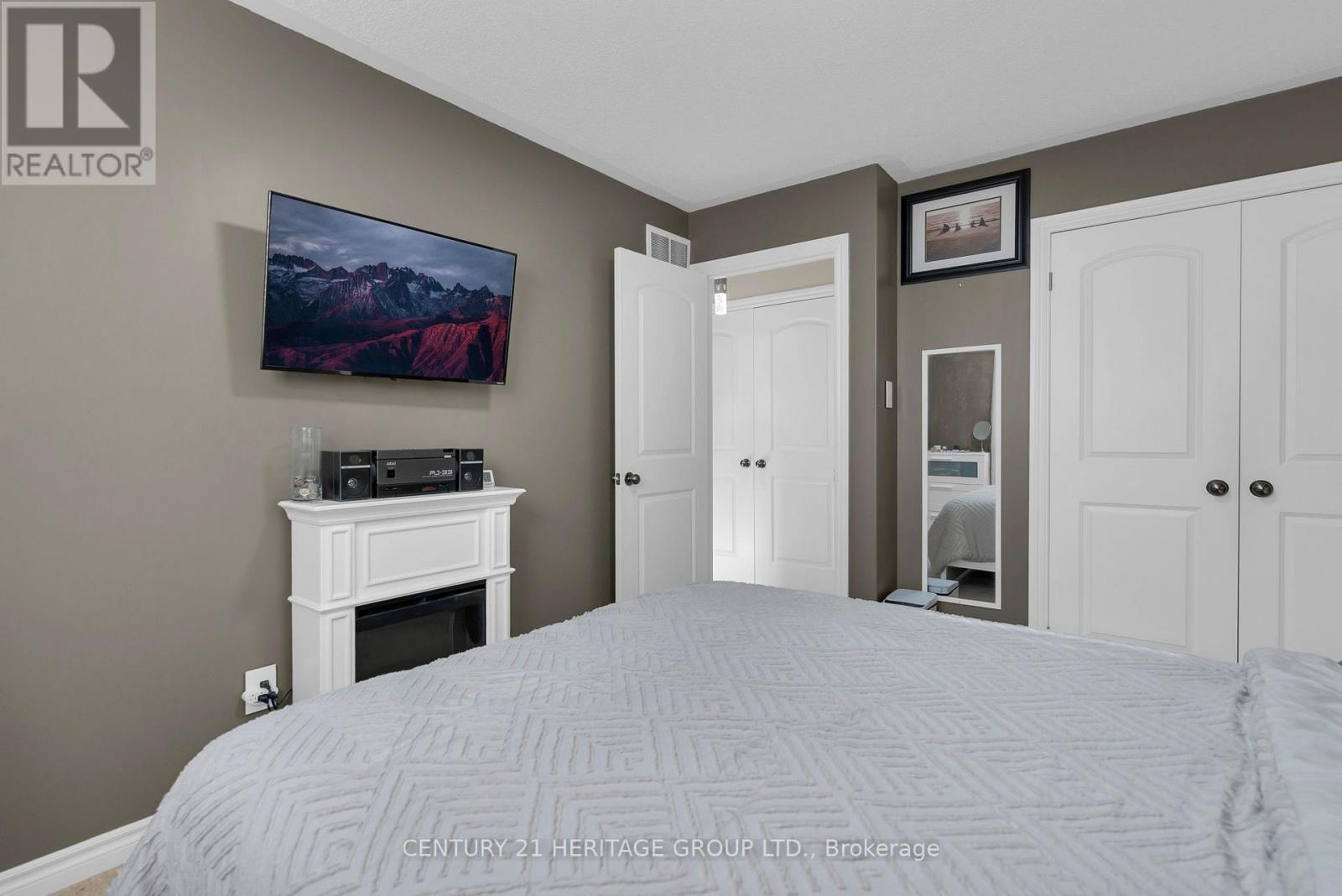 45 WHITFIELD CRESCENT - Image 30
