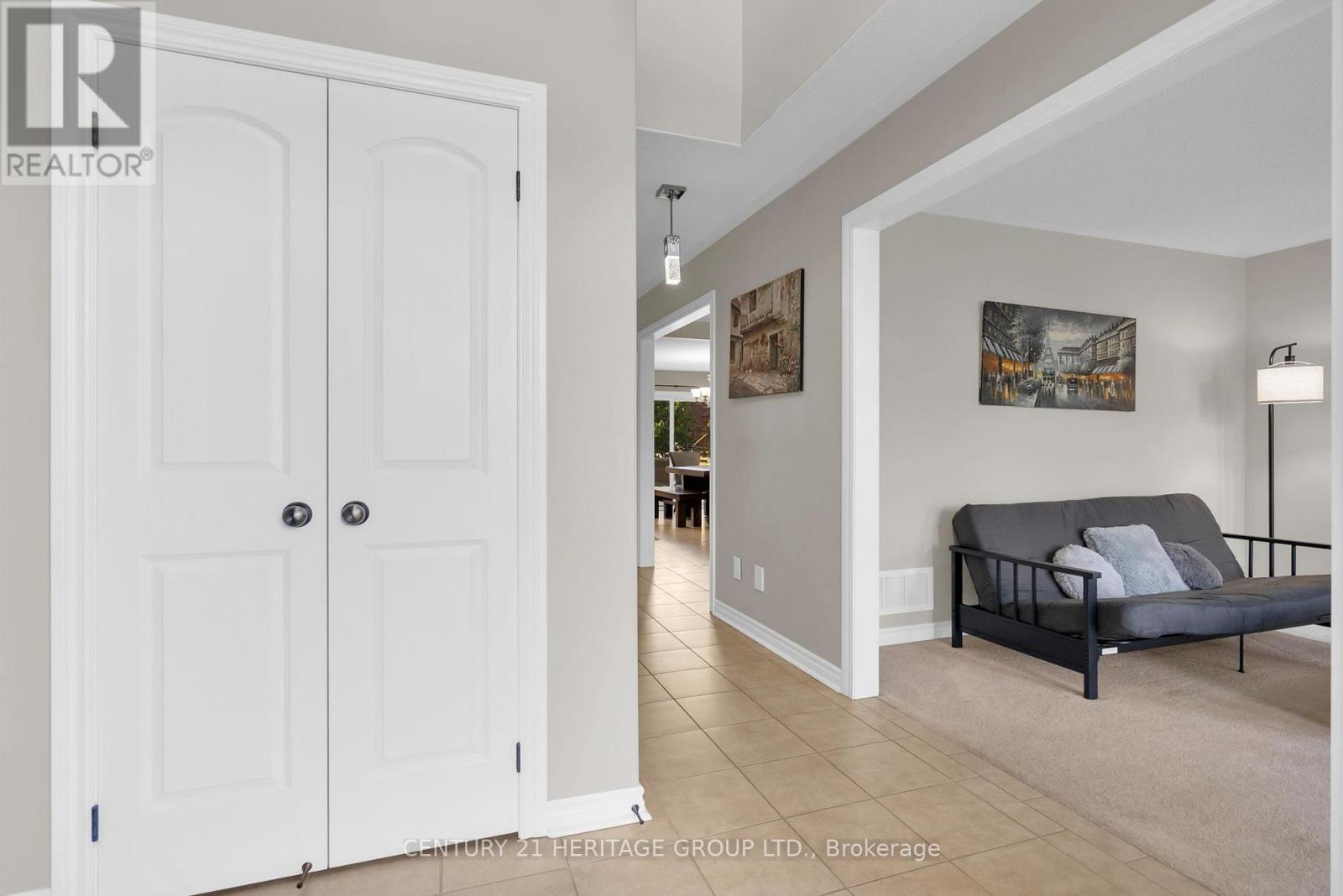 45 WHITFIELD CRESCENT - 7