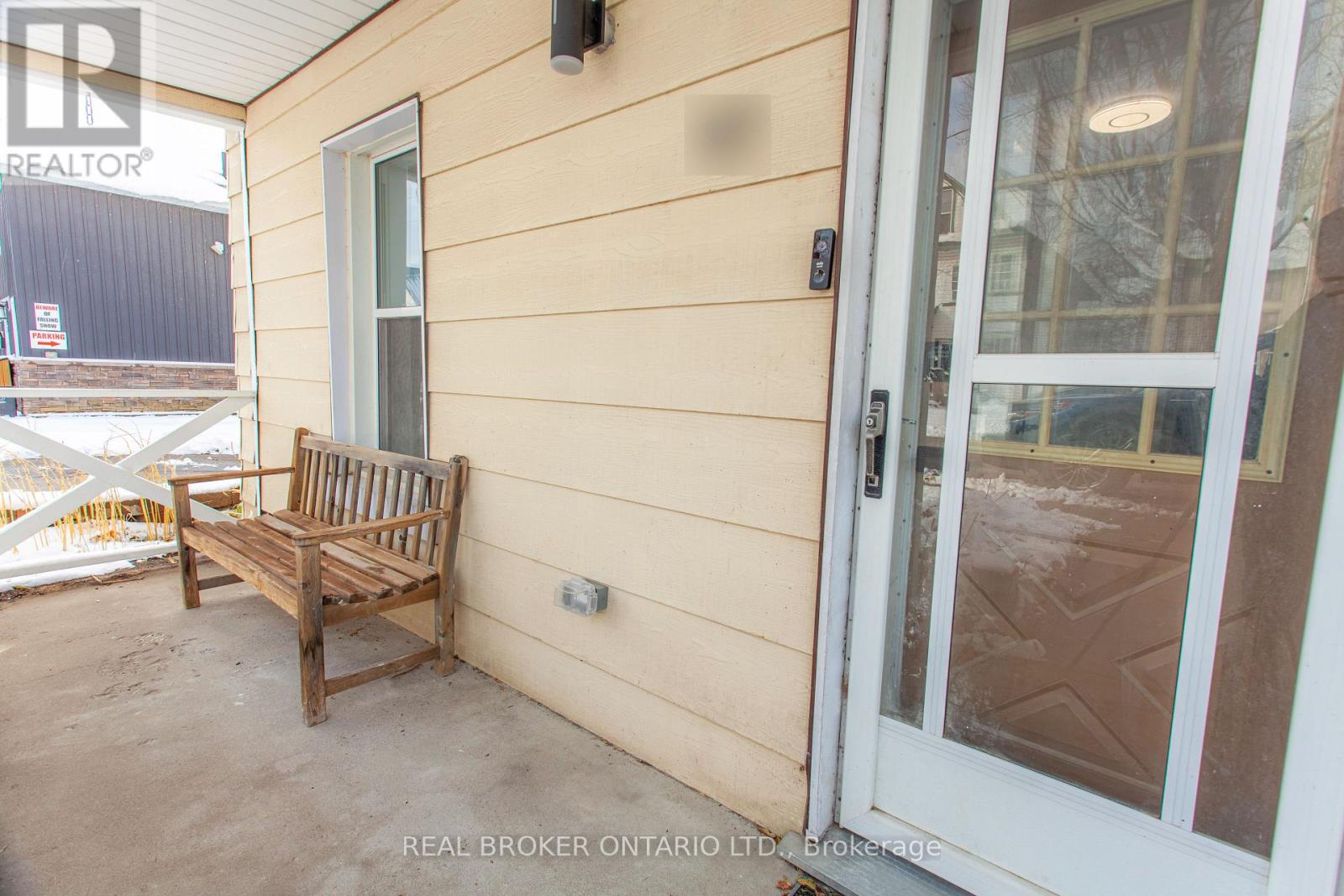 Upper-97 ALBERT Street, Orillia photo 12