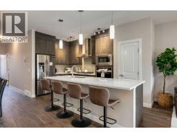 3pc Bathroom - 52 Lucas Street Nw, Calgary, AB T3P1N2 Photo 9