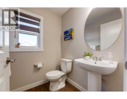 4pc Bathroom - 52 Lucas Street Nw, Calgary, AB T3P1N2 Photo 18
