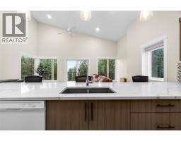 3044 Cedar Drive, Blind Bay, BC V0E2W2 Photo 17