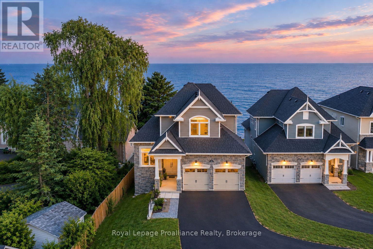16 TWELVE TREES COURT - 1