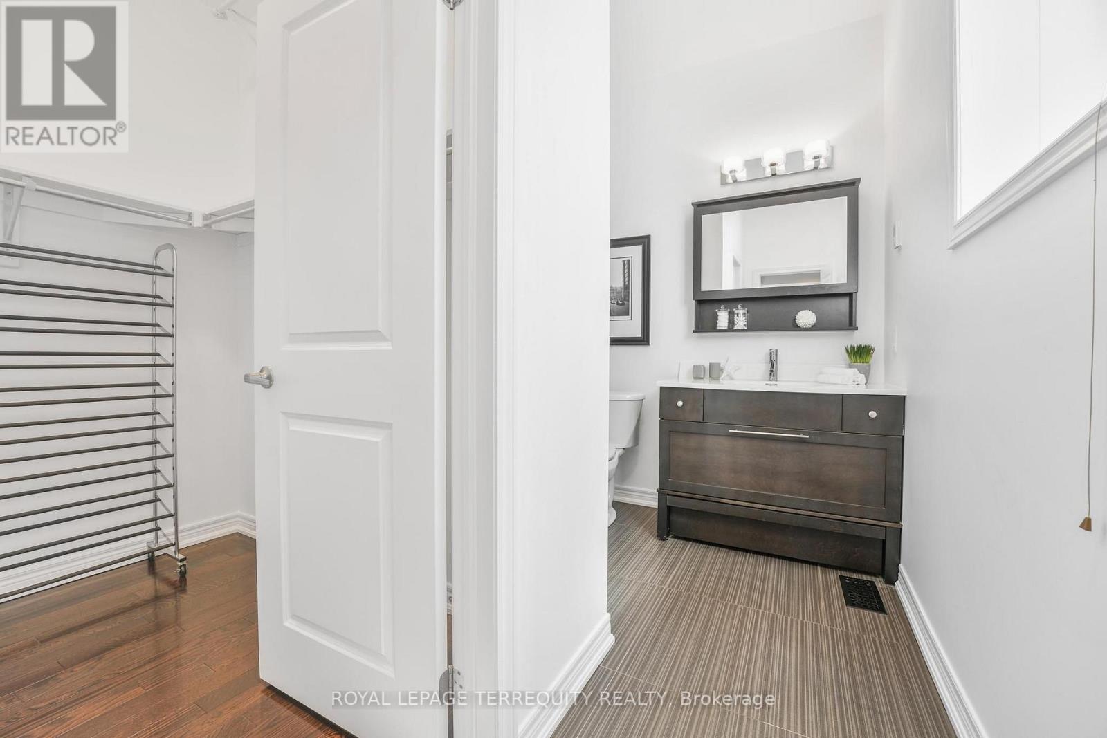 ##2 200 ANNETTE STREET - 26