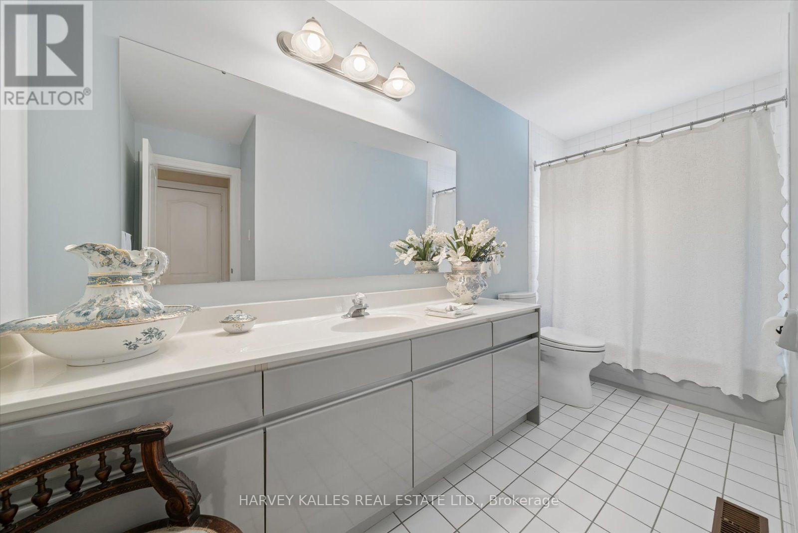 3685 ST. LAURENT COURT - 30